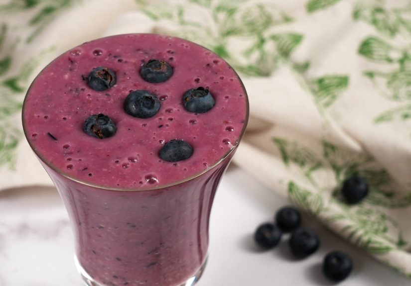 5 Ways to Make a Fruit and Yogurt Smoothie