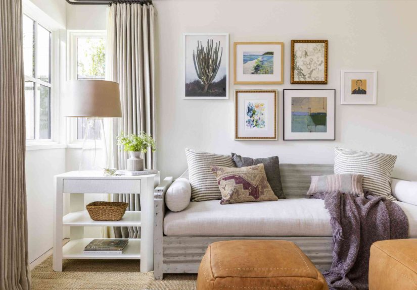 35 Ideas to Decorate a Side Table Like an Interior Designer