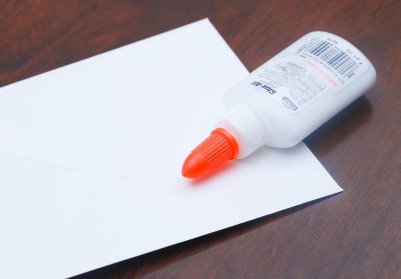 4 Ways to Steam Open an Envelope
