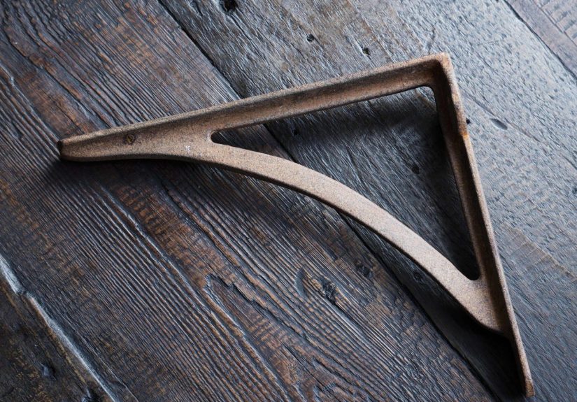 Aged Cast Iron Strong Boy L Bracket