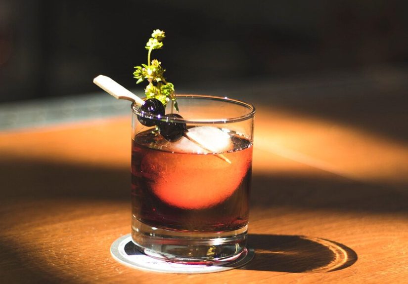 Alcohol and Weight: 8 Ways Drinking Slows Weight Loss