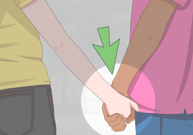 How to Initiate Physical Contact with a Girl: 7 Steps