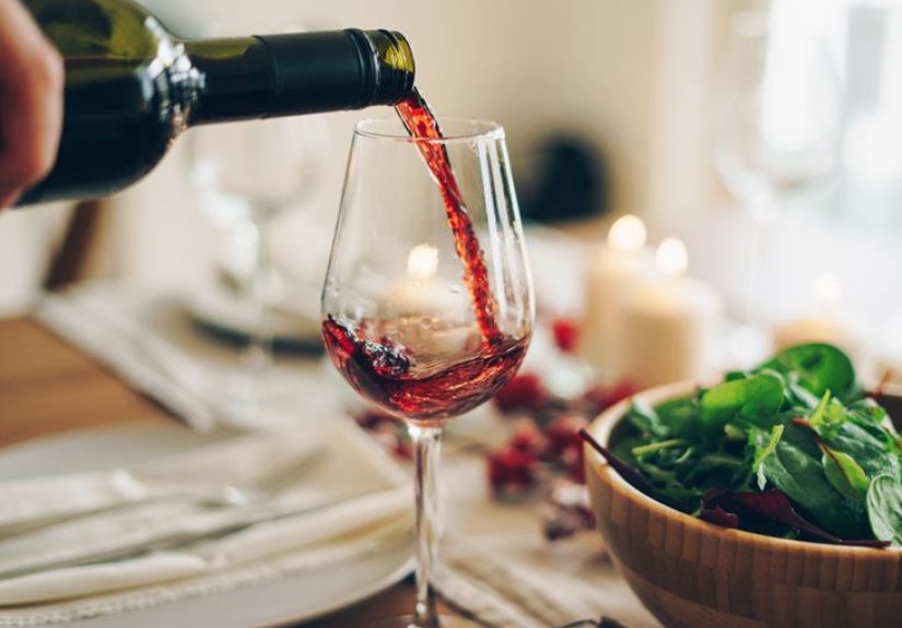 Moderate Drinking Doesn't Have Health Benefits