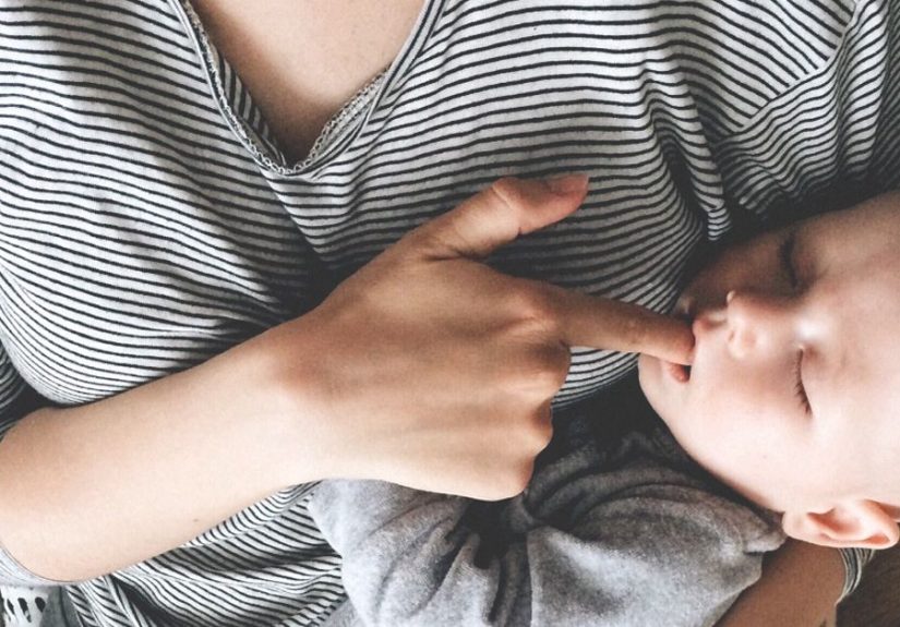 Sucking Reflex in Newborns: Testing, Seeking Help, and Other Reflexes