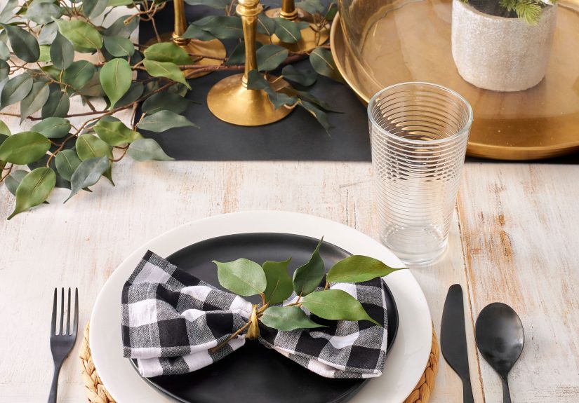 25 Easy Fall and Christmas Decorations for a Season-Long Festive Feel