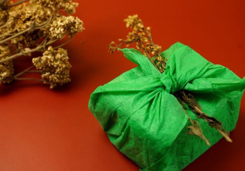 3 Ways to Wrap a Gift Japanese Style