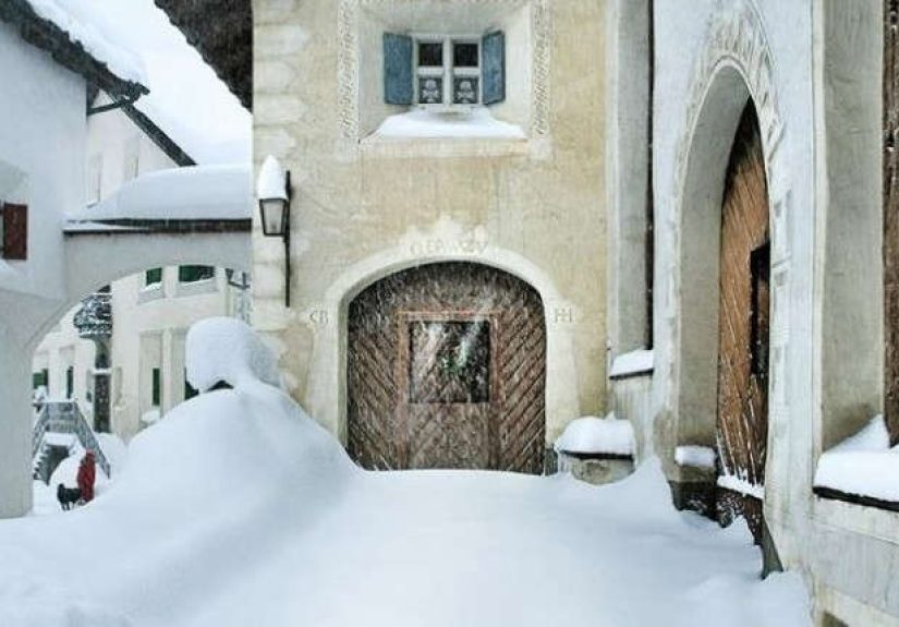 Chesa Wazzau: A Restored Farmhouse Near St. Moritz