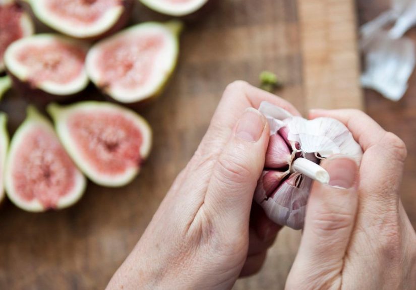 Garlic for Yeast Infection: Treatment & Side Effects