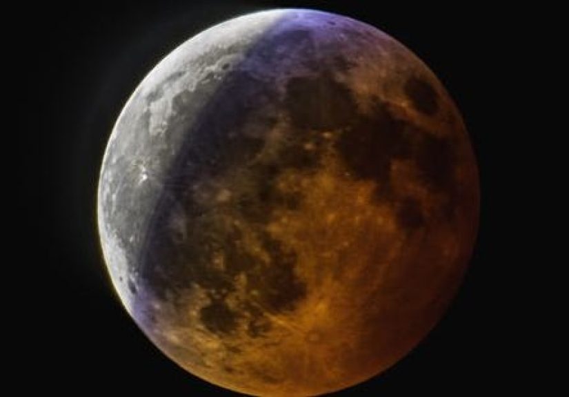 Nuclear Power Plant on the Moon