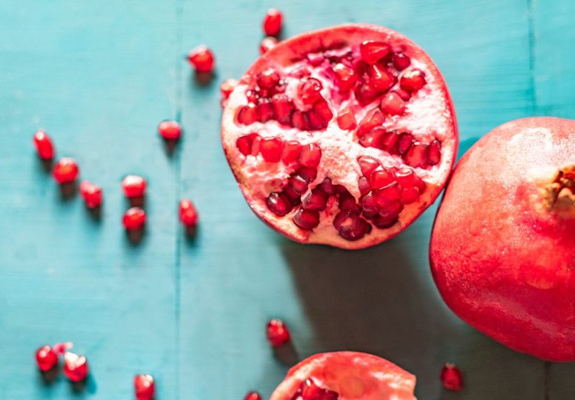 Pomegranate Benefits on the Skin: Facts, Myths, How to Use It
