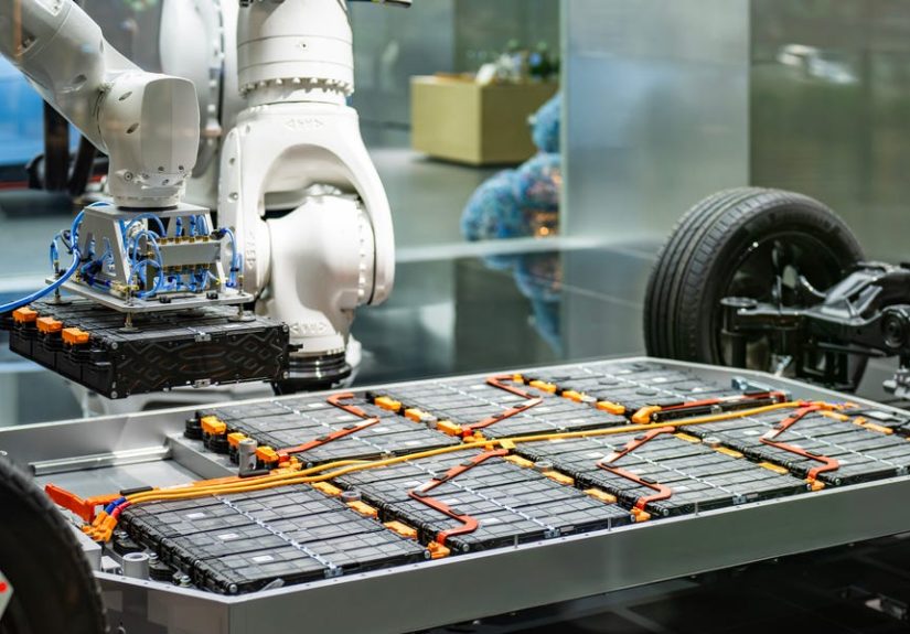 This EV Battery Could Allow Drivers to Charge for 500 Miles in 12 Minutes