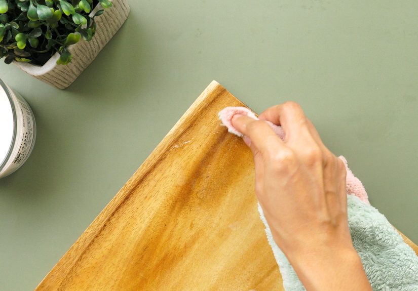 3 Ways to Clean Up Melted Plastic and Wax