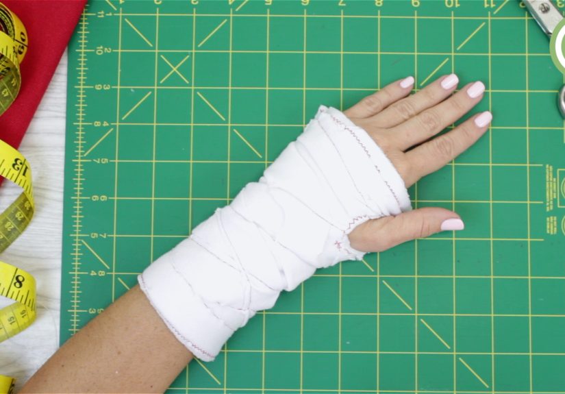 3 Ways to Make a Fake Arm Cast