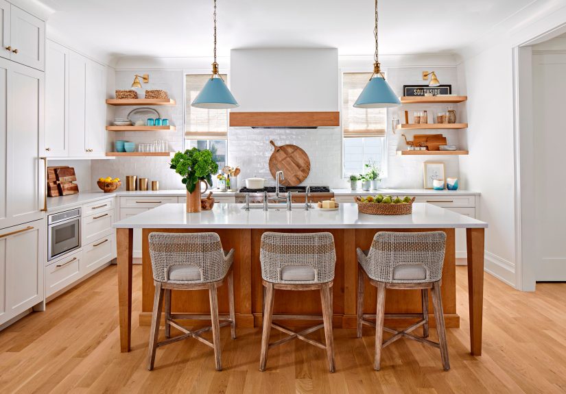 41 Farmhouse Kitchen Ideas to Add Rustic Charm in Modern Spaces