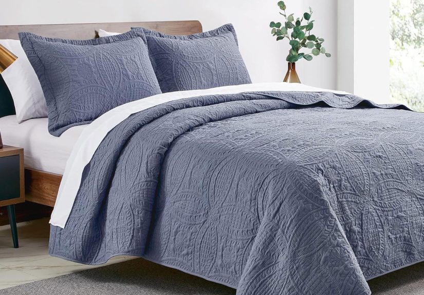 Amazon's Best-Selling Quilt Set Is Less Than $10 Apiece