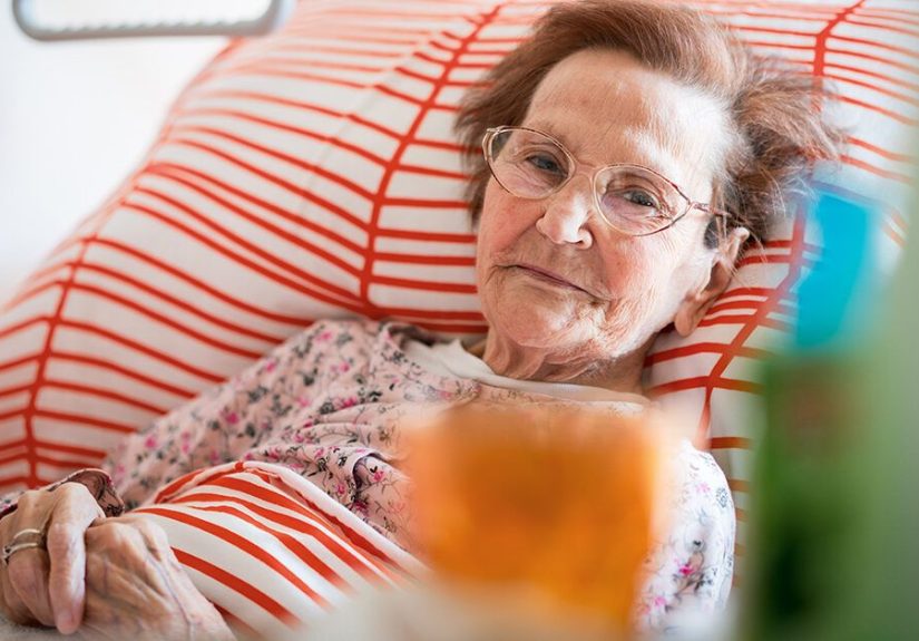 Elderly Pneumonia: Symptoms, Causes, Treatment & Prevention