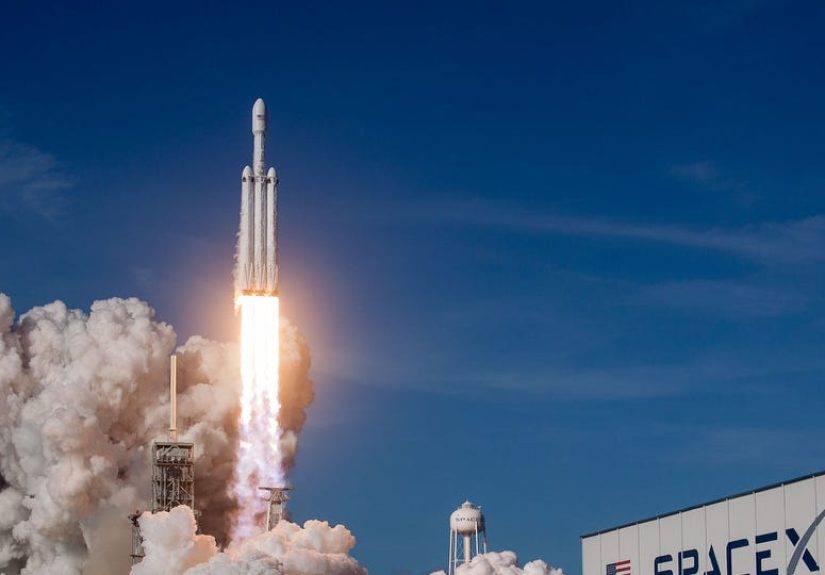 Falcon Heavy Launches to Become the Most Powerful Rocket in the World