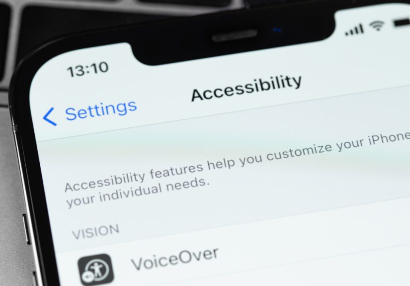 Hot to Use Head Tracking Gestures to Control Your iPhone