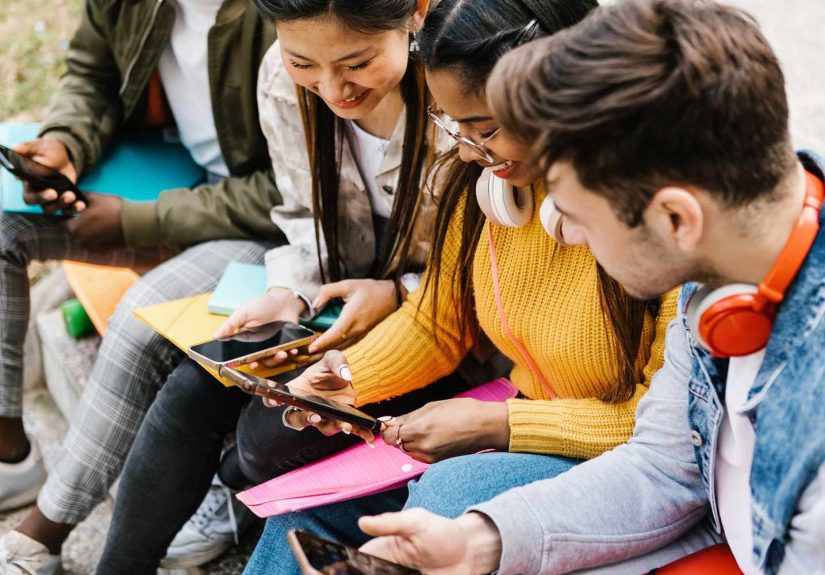 How Screenshots Became the Default Way to Share and Save Everything