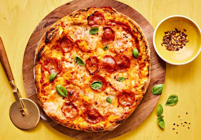 How to Make the Best Homemade Pizza, According to the Pros