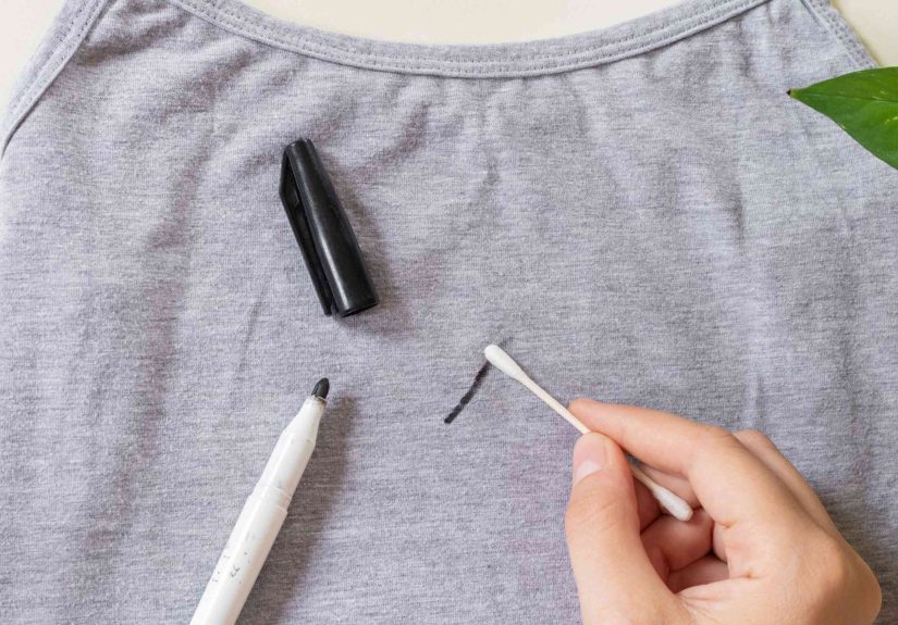 5 Easy Ways to Remove Dry Erase Marker From Clothes