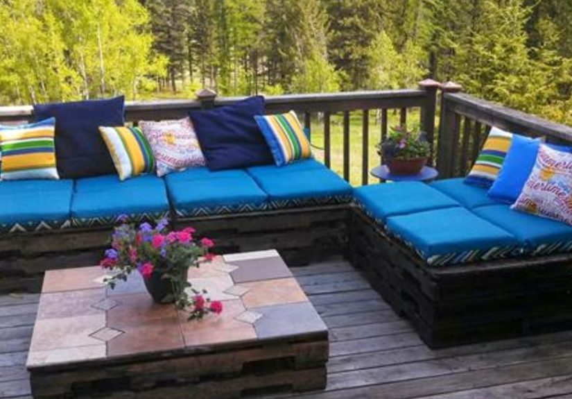 DIY Black Pallet Patio Furniture Ideas
