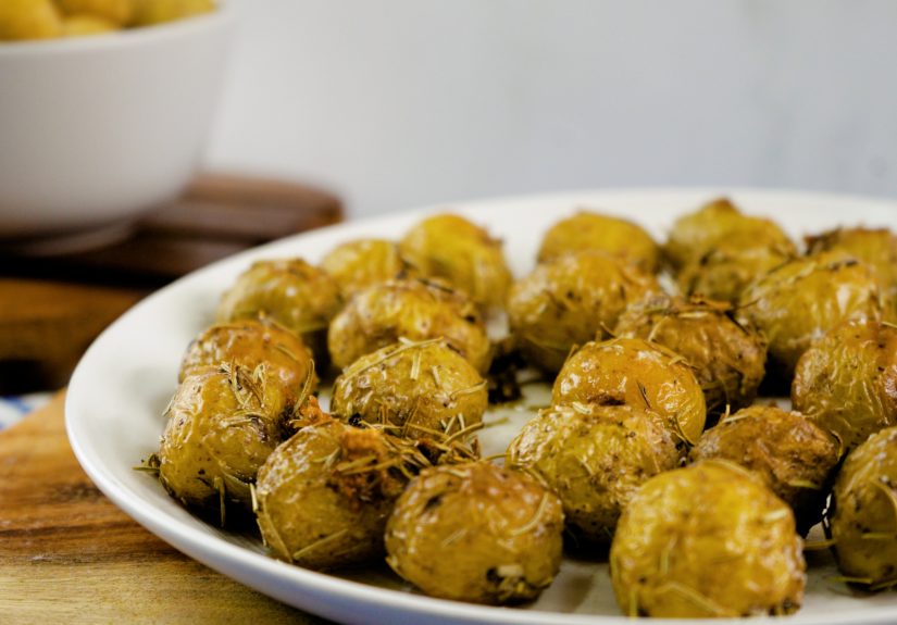 How to Roast Baby Potatoes: 13 Steps